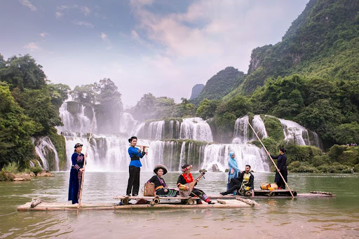 Là một điểm di sản nằm trong vùng Công viên địa chất toàn cầu UNESCO Non nước Cao Bằng, thác Bản Giốc là điểm đến vô cùng hấp dẫn, đem lại những trải nghiệm tuyệt vời cho du khách trong và ngoài nước. (Nguồn ảnh: caobangtourism.vn)